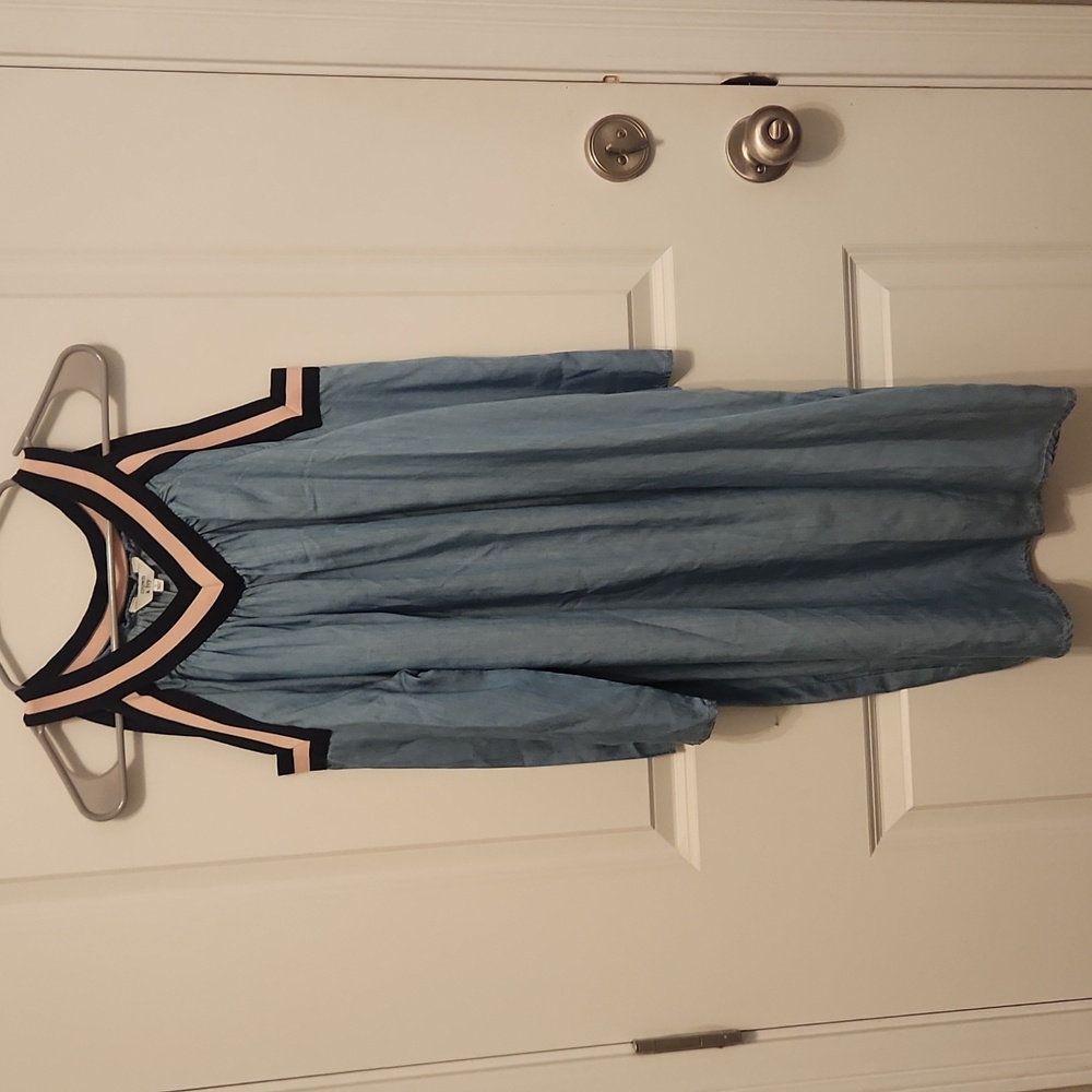 Crown & Ivy Blue Chambray Denim Cold Shoulder Dress L